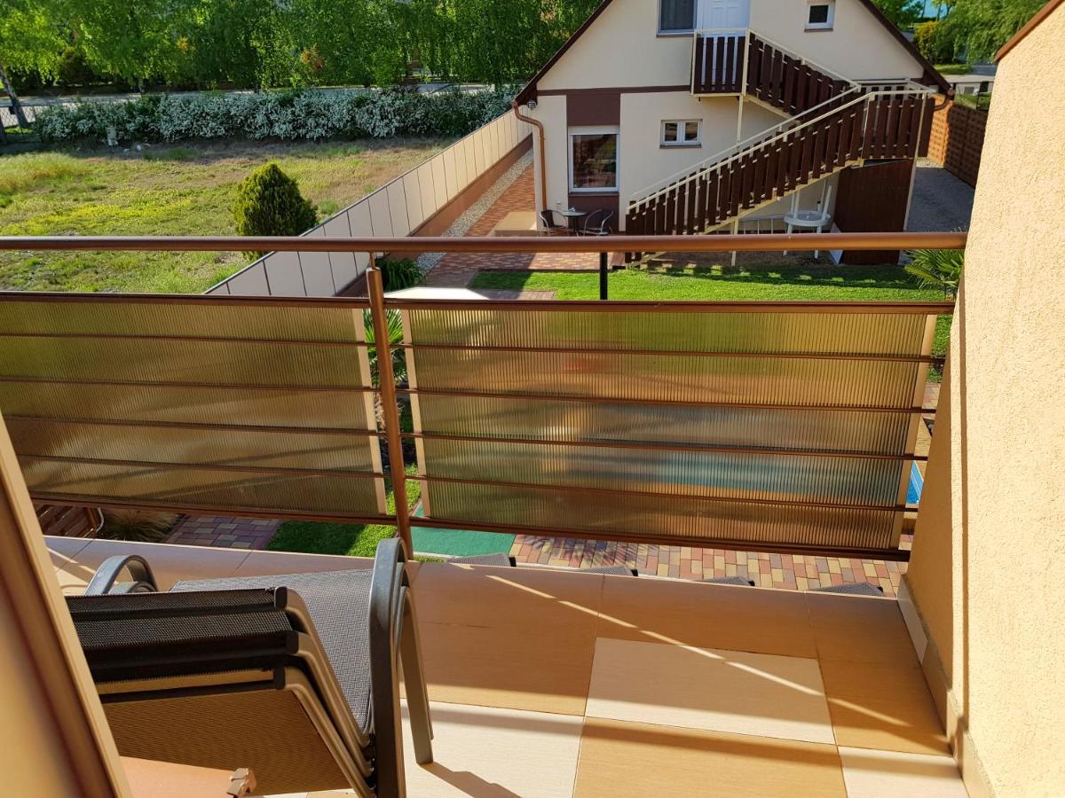 Napsugár Villa B Siófok Exterior foto